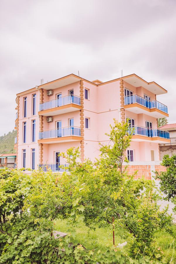 Apartments Krstovic Сутоморе Экстерьер фото