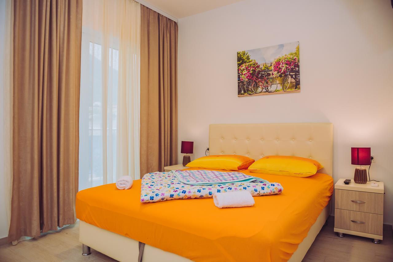 Apartments Krstovic Сутоморе Экстерьер фото