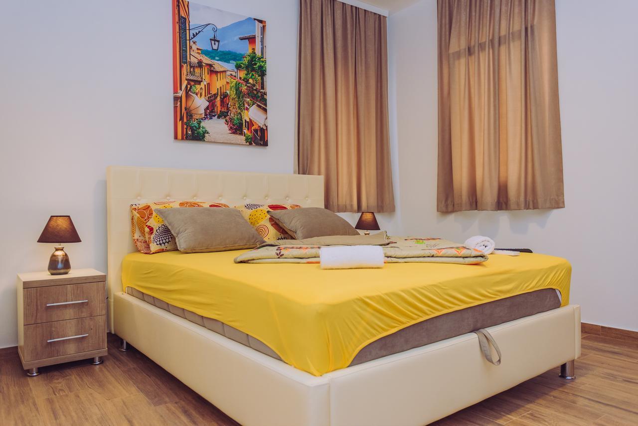Apartments Krstovic Сутоморе Экстерьер фото