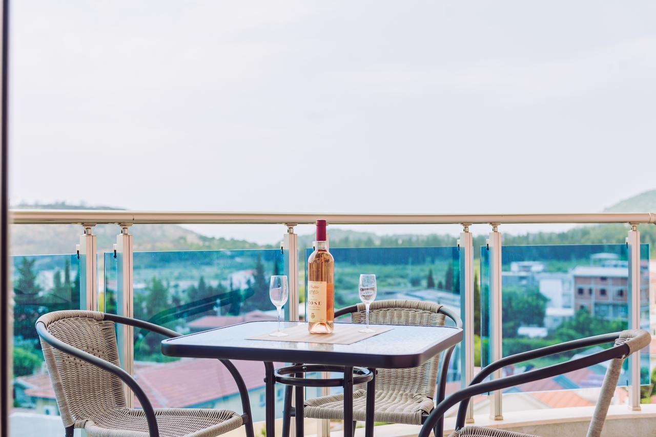 Apartments Krstovic Сутоморе Экстерьер фото