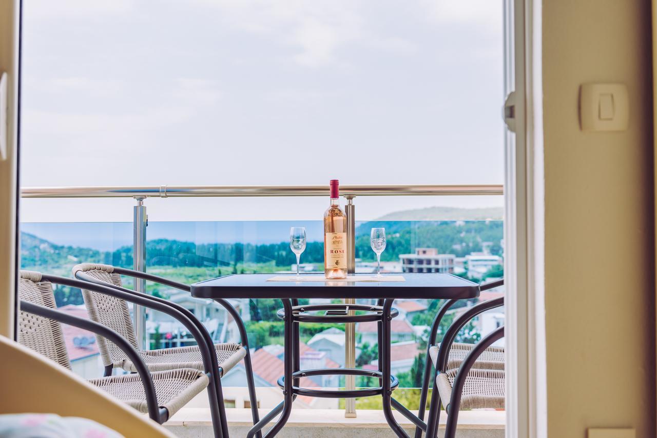 Apartments Krstovic Сутоморе Экстерьер фото