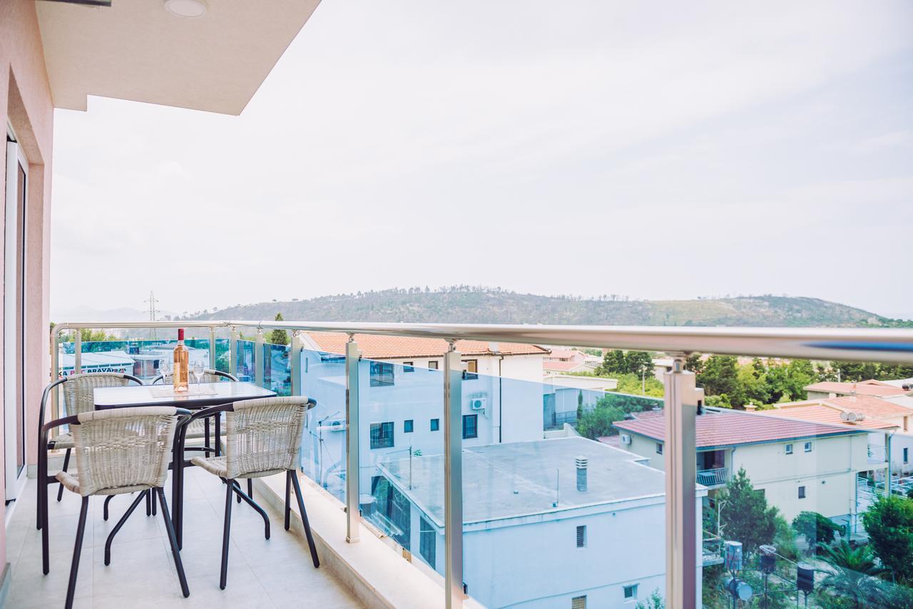 Apartments Krstovic Сутоморе Экстерьер фото